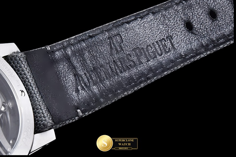 Audemars Piguet Ref. AP0887B ASIAN - On-Wrist Presence & Case Thickness View (Photo 17 of 28)