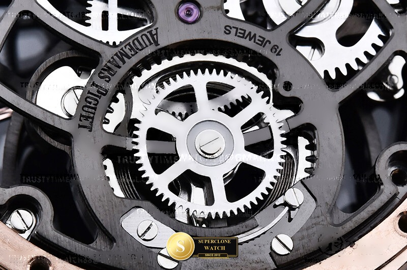 Audemars Piguet Ref. AP0887B ASIAN - On-Wrist Presence & Case Thickness View (Photo 19 of 28)