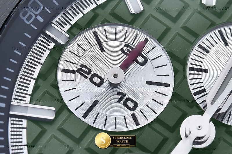 Audemars Piguet Ref. 26400 ASIAN - On-Wrist Presence & Case Thickness View (Photo 9 of 24)