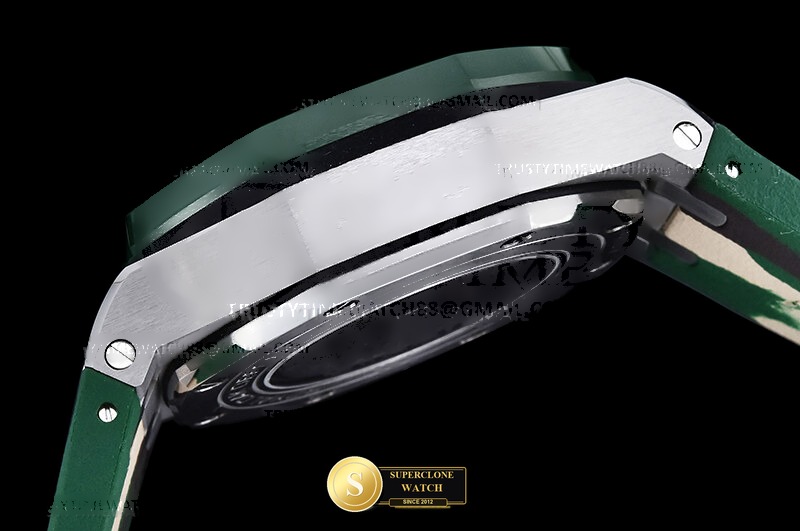 Audemars Piguet Ref. 26400 ASIAN - On-Wrist Presence & Case Thickness View (Photo 17 of 24)