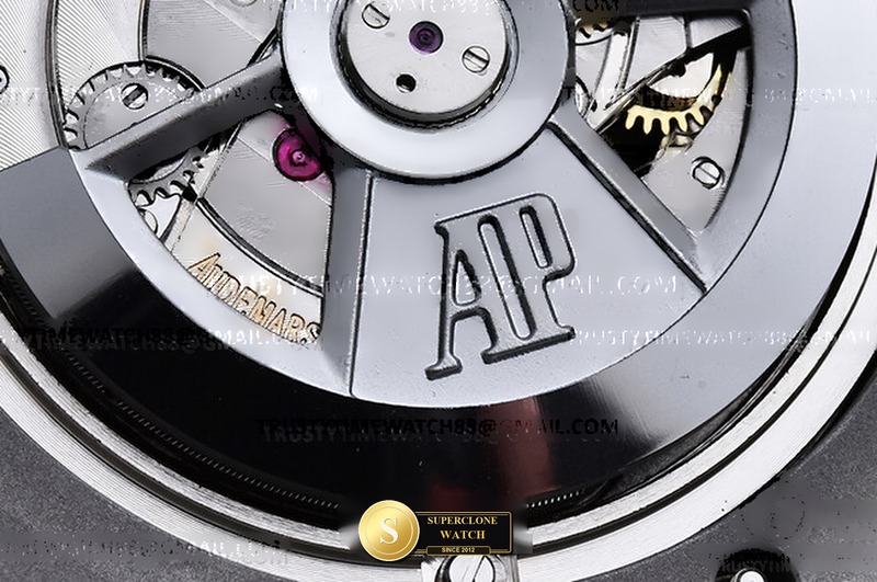 Audemars Piguet Ref. 26400 ASIAN - Crown Guard & Dial Lume Verification (Photo 12 of 24)