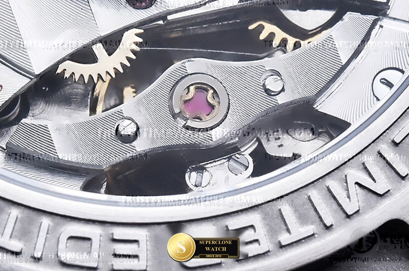 Audemars Piguet Ref. AP0891B ASIAN - On-Wrist Presence & Case Thickness View (Photo 23 of 26)