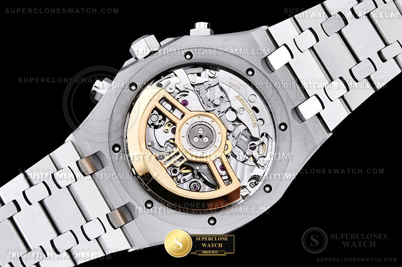 Audemars Piguet Ref. 26240 APSF - On-Wrist Presence & Case Thickness View (Photo 19 of 24)