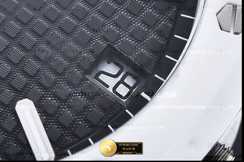 Audemars Piguet Ref. 15500 APSF - Crown Guard & Dial Lume Verification (Photo 8 of 26)