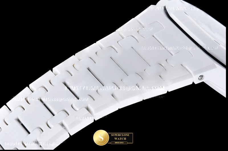 Audemars Piguet Ref. 15500 APSF - Crown Guard & Dial Lume Verification (Photo 10 of 26)