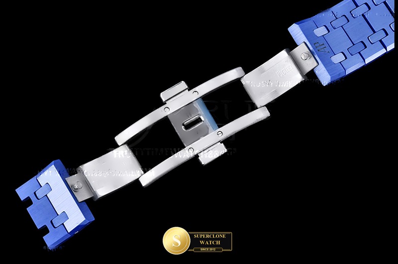 Audemars Piguet Ref. 15500 APSF - Crown Guard & Dial Lume Verification (Photo 12 of 25)