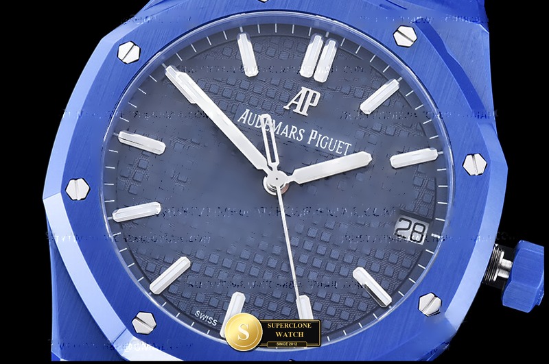 Audemars Piguet Ref. 15500 APSF - Lug-to-Lug & Rehaut Engraving View (Photo 5 of 25)