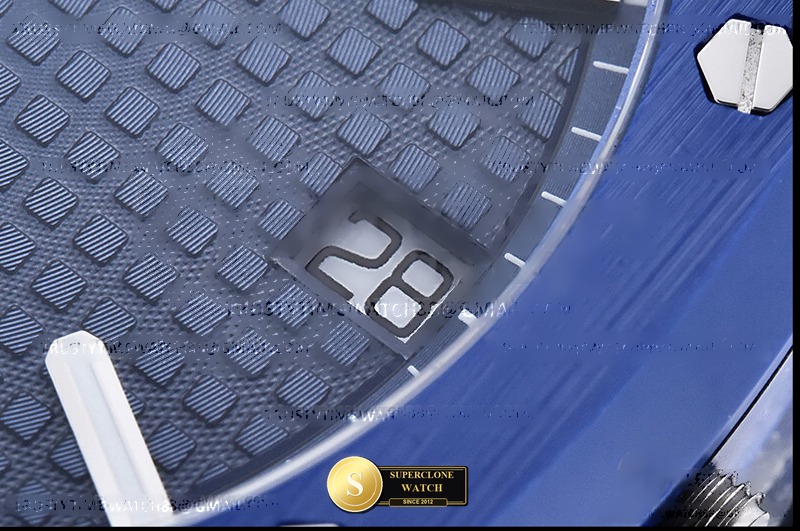 Audemars Piguet Ref. 15500 APSF - Crown Guard & Dial Lume Verification (Photo 8 of 25)