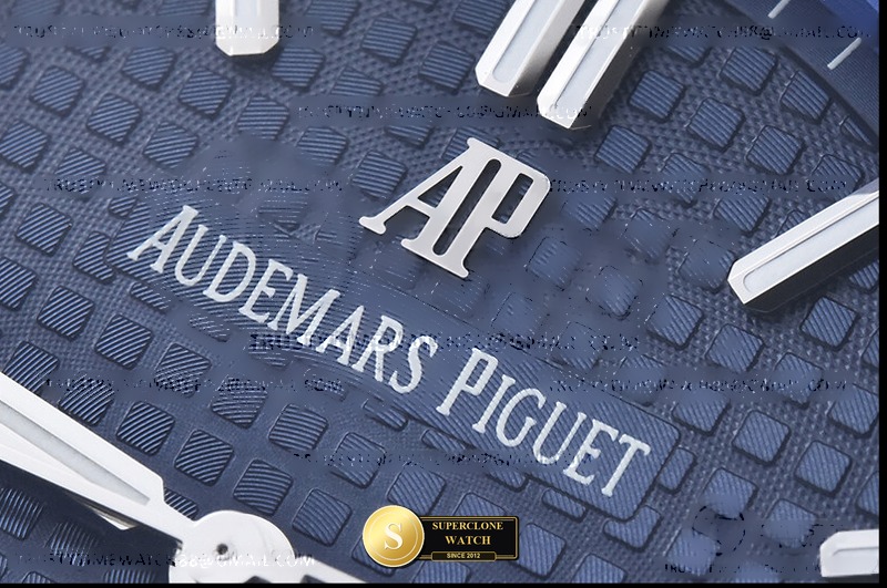 Audemars Piguet Ref. 15500 APSF - On-Wrist Presence & Case Thickness View (Photo 9 of 25)