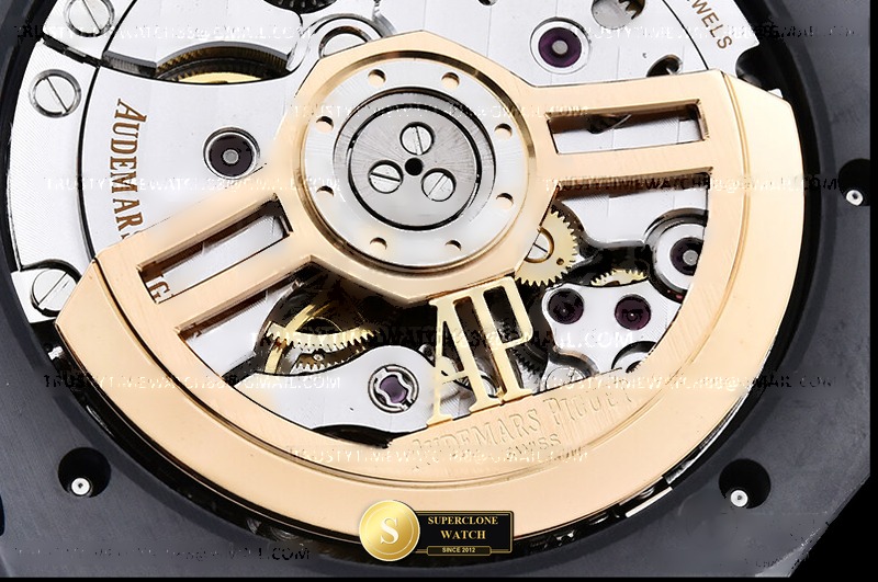 Audemars Piguet Ref. 15500 APSF - Crown Guard & Dial Lume Verification (Photo 20 of 25)