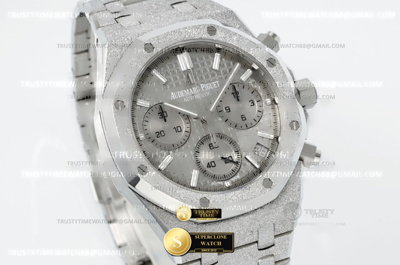 Audemars Piguet Ref. 26240 APSF - Case Profile & Crown Architecture (Photo 2 of 9)