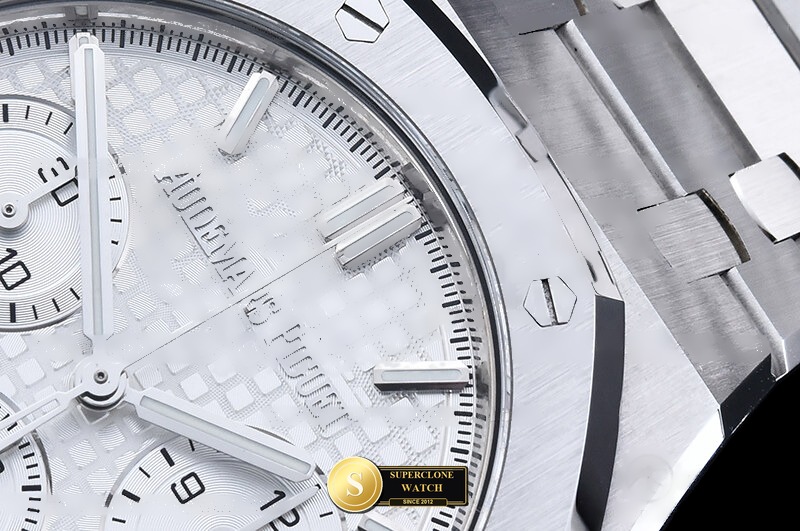 Audemars Piguet Ref. 26240 DDF - On-Wrist Presence & Case Thickness View (Photo 7 of 24)