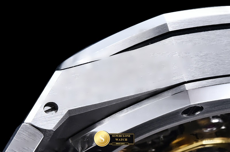 Audemars Piguet Ref. 26240 DDF - Crown Guard & Dial Lume Verification (Photo 16 of 24)
