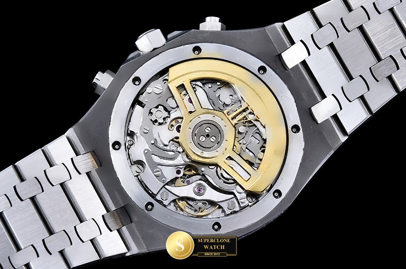 Audemars Piguet Ref. 26240 DDF - On-Wrist Presence & Case Thickness View (Photo 19 of 24)