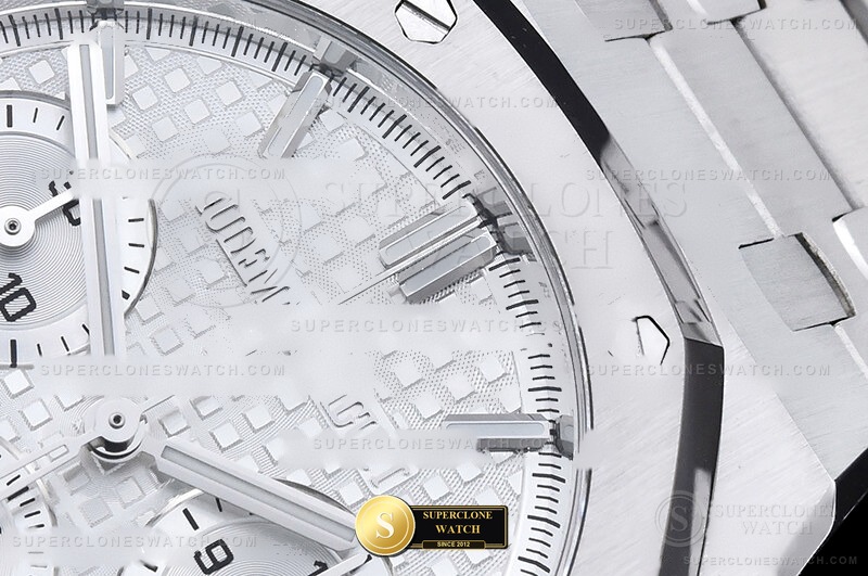 Audemars Piguet Ref. 26240 APSF - On-Wrist Presence & Case Thickness View (Photo 7 of 23)