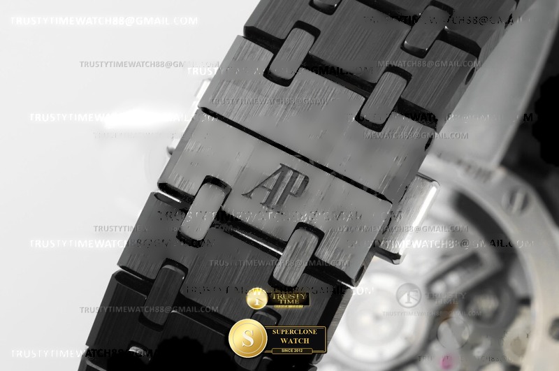 Audemars Piguet Ref. 26240 APSF - Lateral Bezel & Sapphire Crystal Profile (Photo 6 of 18)