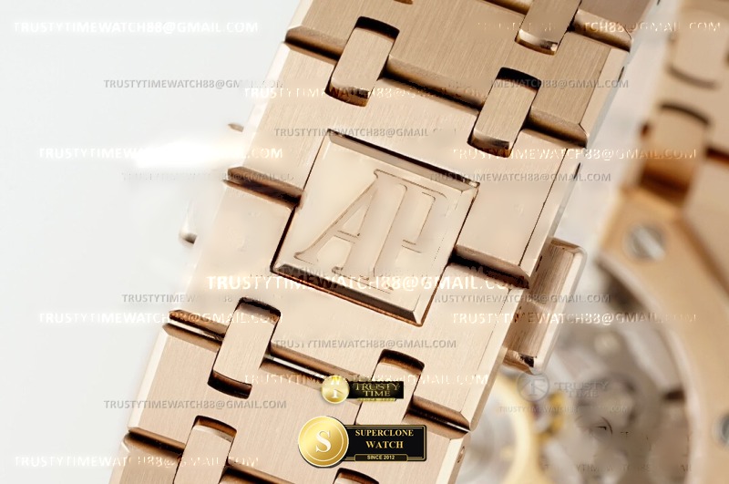 Audemars Piguet Ref. 26240 APSF - On-Wrist Presence & Case Thickness View (Photo 9 of 10)