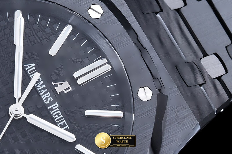 Audemars Piguet Ref. 15400 THB - Lateral Bezel & Sapphire Crystal Profile (Photo 6 of 25)