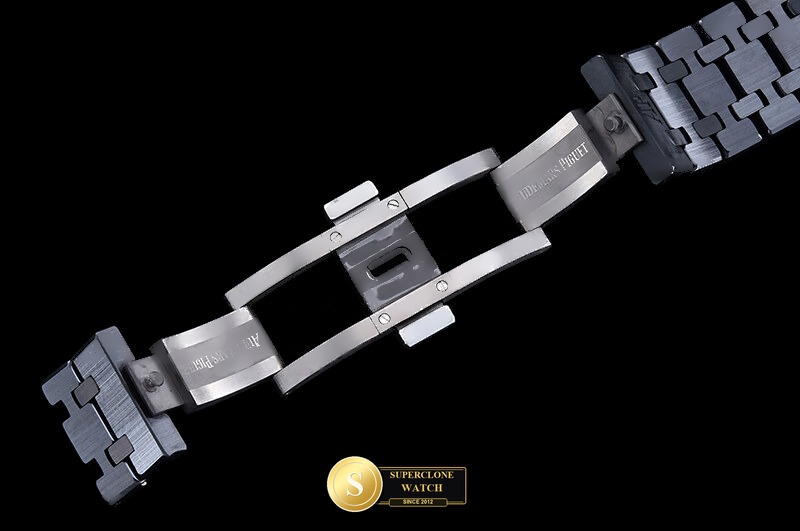 Audemars Piguet Ref. 15400 THB - Crown Guard & Dial Lume Verification (Photo 12 of 25)