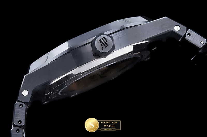Audemars Piguet Ref. 15400 THB - Crown Guard & Dial Lume Verification (Photo 14 of 25)