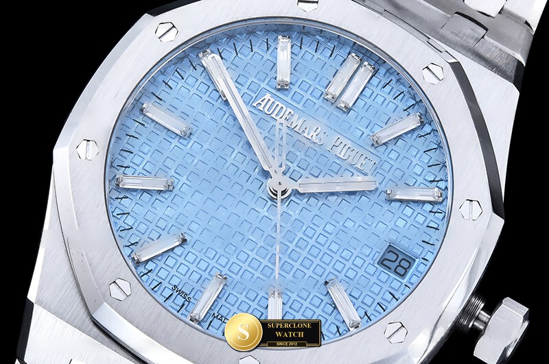 Audemars Piguet Ref. 15510 ZF - Lug-to-Lug & Rehaut Engraving View (Photo 5 of 27)