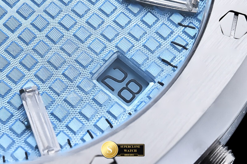 Audemars Piguet Ref. 15510 ZF - Crown Guard & Dial Lume Verification (Photo 8 of 27)