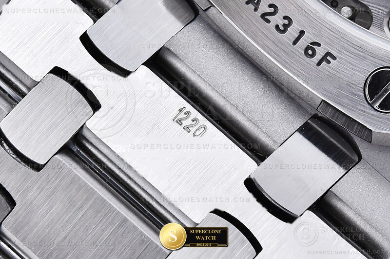 Audemars Piguet Ref. 15510 ZF - On-Wrist Presence & Case Thickness View (Photo 17 of 27)