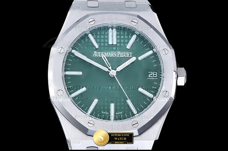 Audemars Piguet Ref. 15510 DDF - Clasp & Solid 904L Bracelet Detail (Photo 3 of 27)