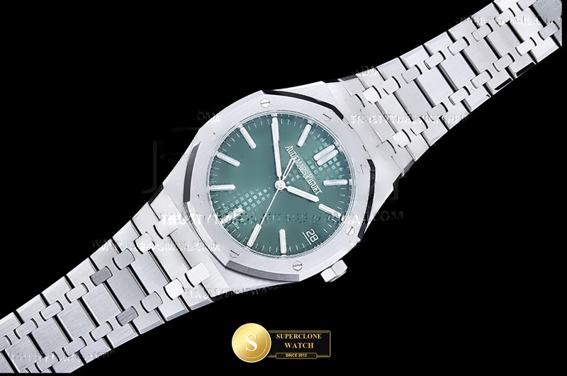 Audemars Piguet Ref. 15510 DDF - Exhibition Caseback & Cloned Calibre Movement (Photo 4 of 27)
