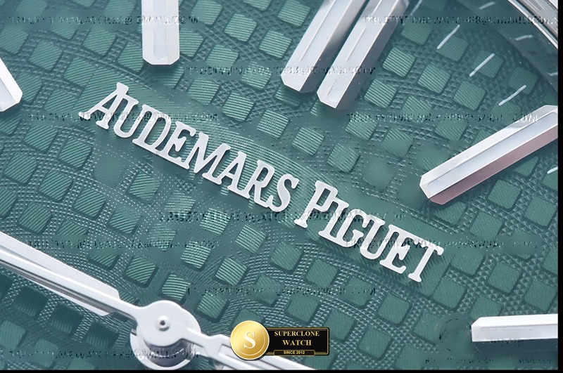 Audemars Piguet Ref. 15510 DDF - On-Wrist Presence & Case Thickness View (Photo 9 of 27)