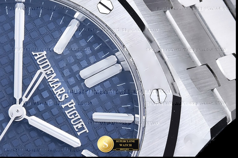 Audemars Piguet Ref. 15510 DDF - Lateral Bezel & Sapphire Crystal Profile (Photo 6 of 27)