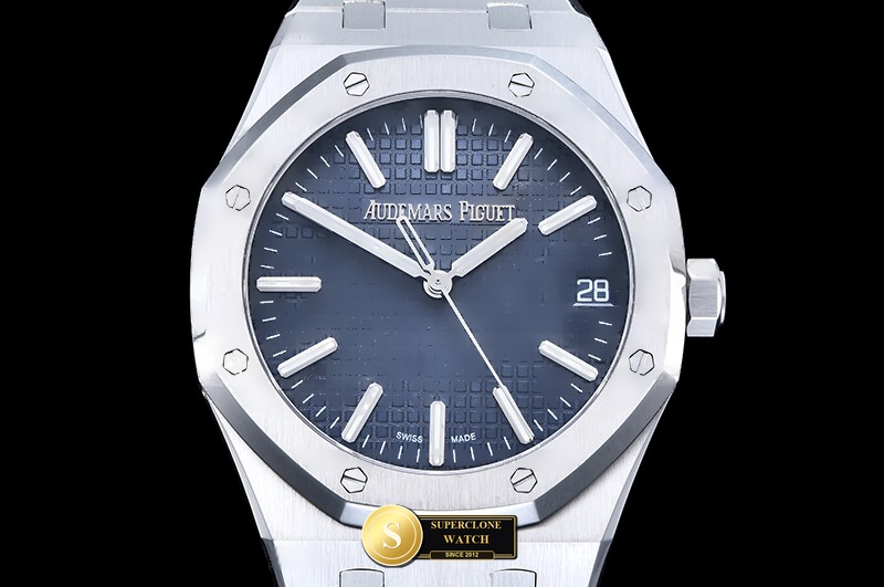 Audemars Piguet Ref. 15510 APSF - Clasp & Solid 904L Bracelet Detail (Photo 3 of 28)