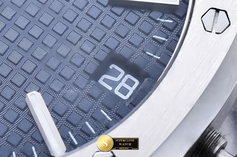 Audemars Piguet Ref. 15510 APSF - Crown Guard & Dial Lume Verification (Photo 8 of 28)