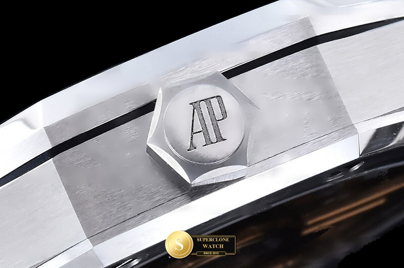 Audemars Piguet Ref. 15510 APSF - Crown Guard & Dial Lume Verification (Photo 16 of 28)