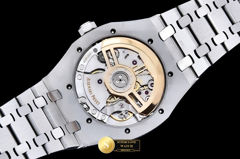 Audemars Piguet Ref. 15510 APSF - On-Wrist Presence & Case Thickness View (Photo 21 of 28)