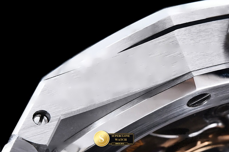 Audemars Piguet Ref. 15510 APSF - Crown Guard & Dial Lume Verification (Photo 18 of 28)