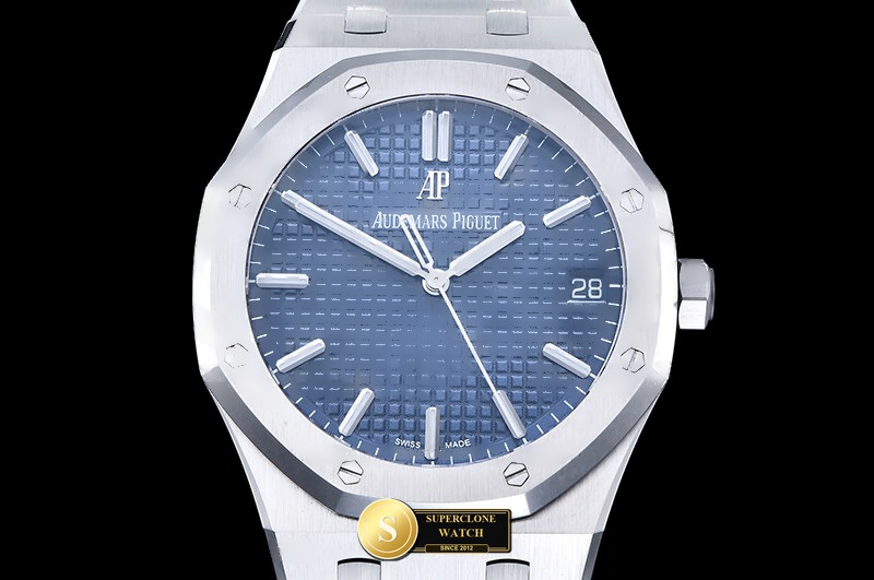 Audemars Piguet Ref. 15500 VSF - Clasp & Solid 904L Bracelet Detail (Photo 3 of 27)