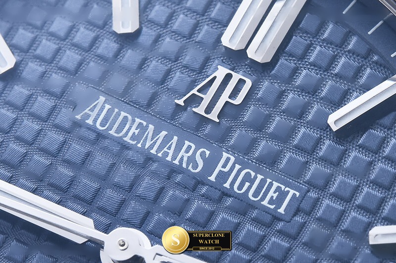Audemars Piguet Ref. 15500 VSF - On-Wrist Presence & Case Thickness View (Photo 9 of 27)