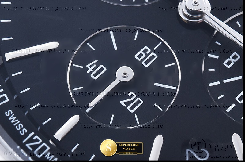Audemars Piguet Ref. 26393 APSF - On-Wrist Presence & Case Thickness View (Photo 9 of 25)
