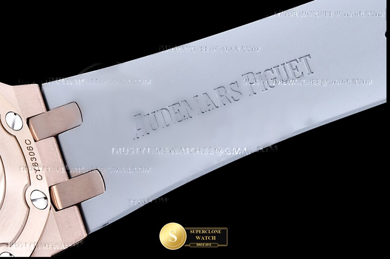 Audemars Piguet Ref. 26231 APSF - On-Wrist Presence & Case Thickness View (Photo 13 of 24)
