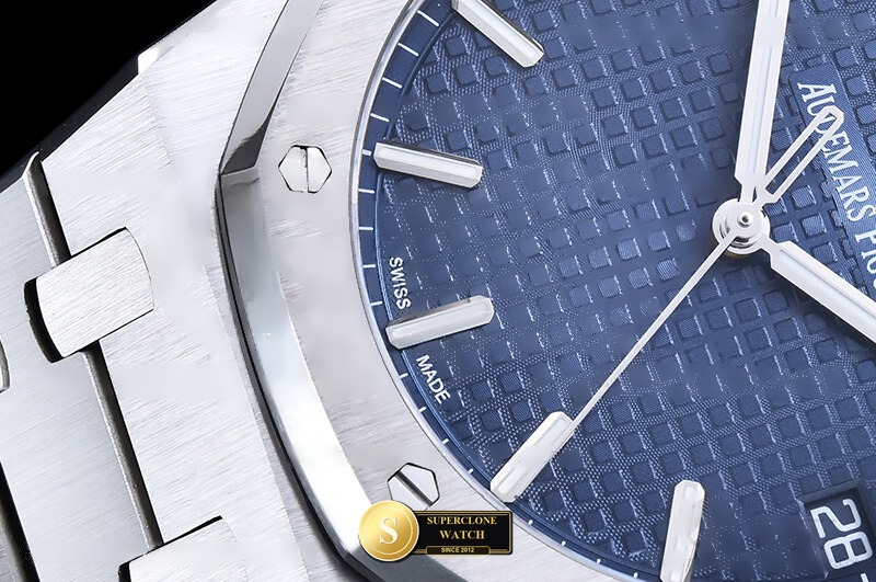 Audemars Piguet Ref. 15500 APSF - On-Wrist Presence & Case Thickness View (Photo 7 of 29)