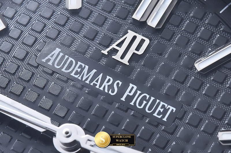 Audemars Piguet Ref. 15500 APSF - On-Wrist Presence & Case Thickness View (Photo 9 of 29)