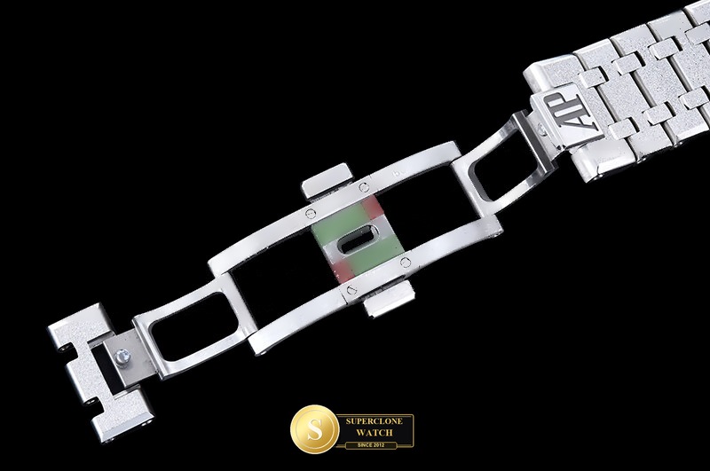 Audemars Piguet Ref. AP0949B APSF - Crown Guard & Dial Lume Verification (Photo 12 of 27)