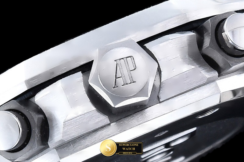 Audemars Piguet Ref. AP0949B APSF - On-Wrist Presence & Case Thickness View (Photo 17 of 27)