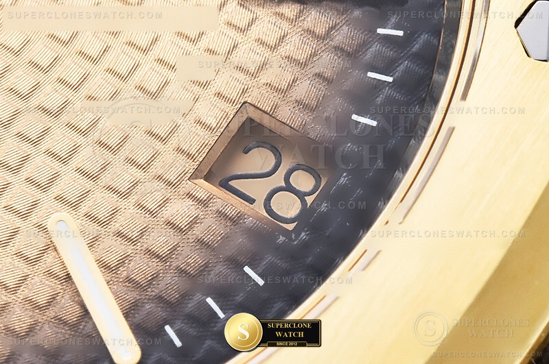 Audemars Piguet Ref. AP0951 ZF - Crown Guard & Dial Lume Verification (Photo 8 of 28)