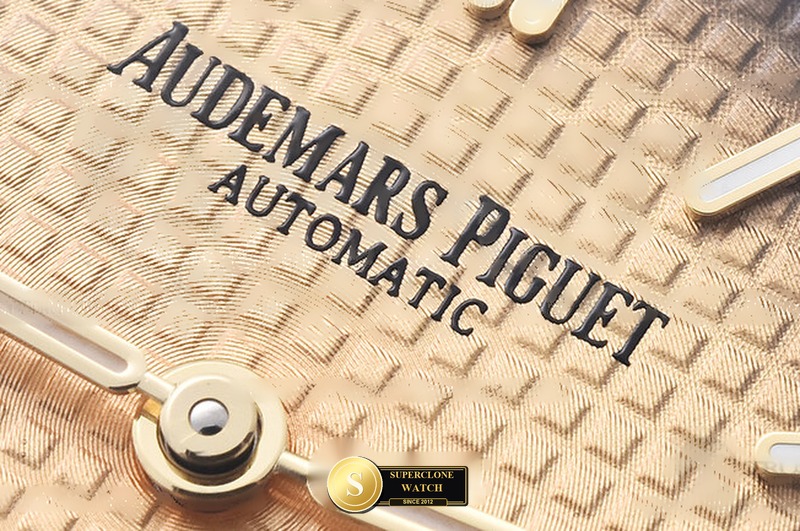 Audemars Piguet Ref. AP0951 ZF - Crown Guard & Dial Lume Verification (Photo 10 of 28)