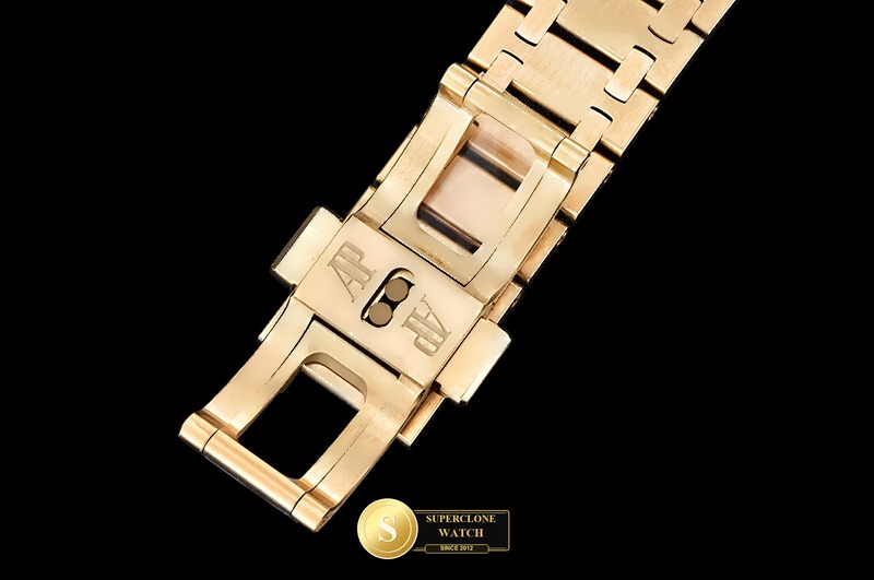 Audemars Piguet Ref. AP0951 ZF - On-Wrist Presence & Case Thickness View (Photo 13 of 28)