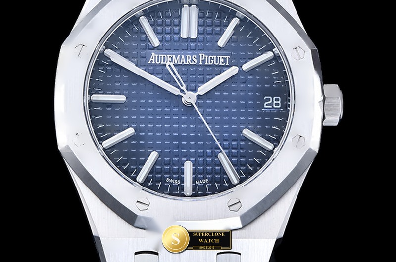 Audemars Piguet Ref. 15510 DDF - Clasp & Solid 904L Bracelet Detail (Photo 3 of 30)