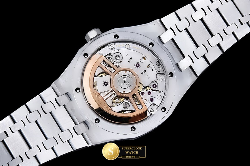 Audemars Piguet Ref. 15510 DDF - On-Wrist Presence & Case Thickness View (Photo 21 of 30)