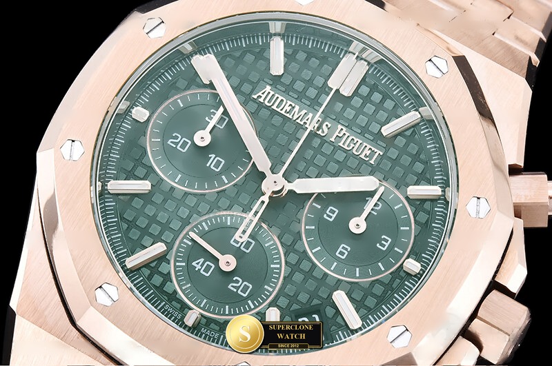 Audemars Piguet Ref. 26240 DDF - Lug-to-Lug & Rehaut Engraving View (Photo 5 of 26)